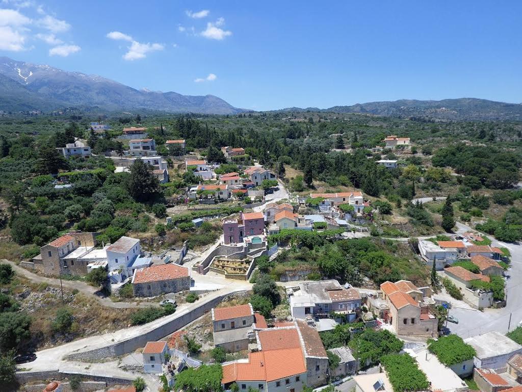 Listen To Nature In A Renovated Traditional Hilltop Villa Liodosifis With Heated Pool Paidhokhorion Oda fotoğraf